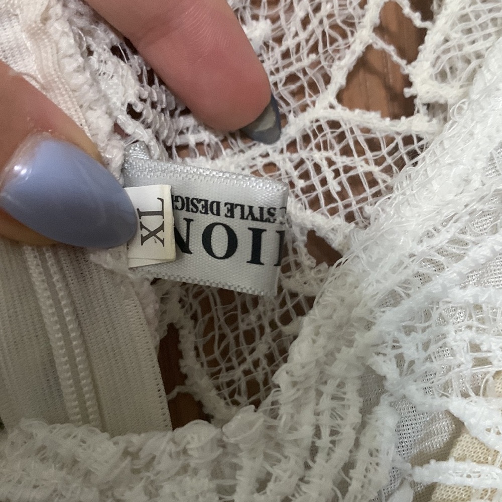 Spaghetti strap romper - Picture 5 of 8